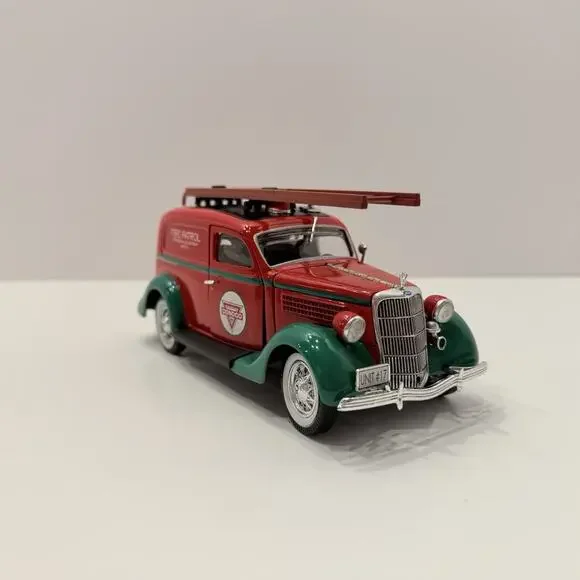 Conoco 1935 Ford Fire Patrol Diecast Car Crown Premiums - Picture 8 of 14